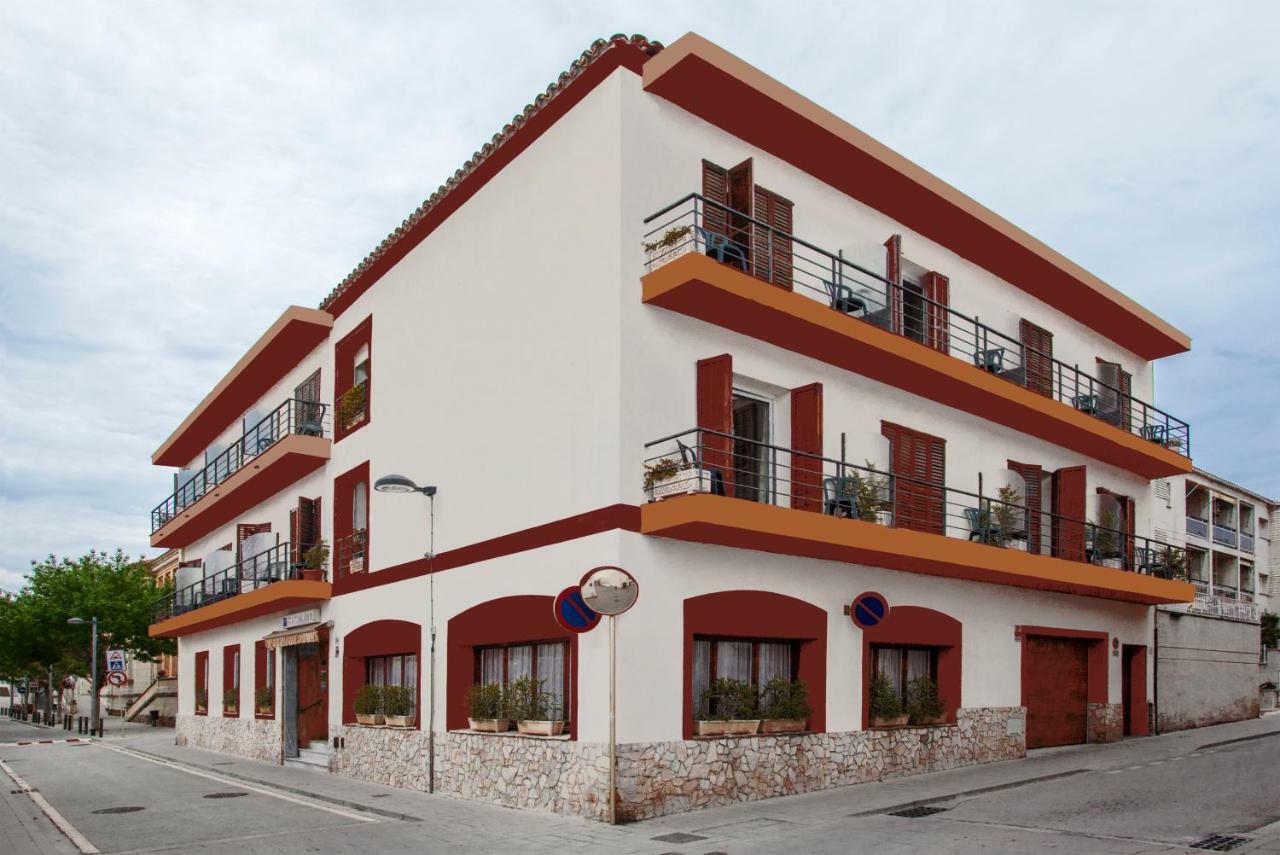 Hostal Residencia Catalina Palamós Exterior foto
